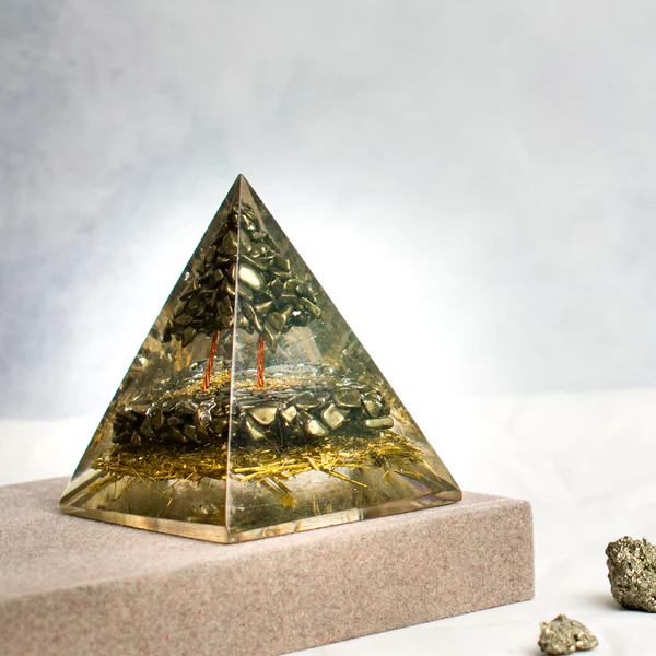 Money_Magnet_1b_6 Pyrite Money Magnet Pyramid - Image 1
